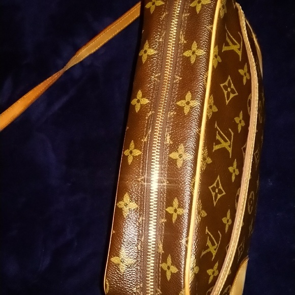 Louis Vuitton Trocadero 27 crossbody bag - Picture 2 of 4